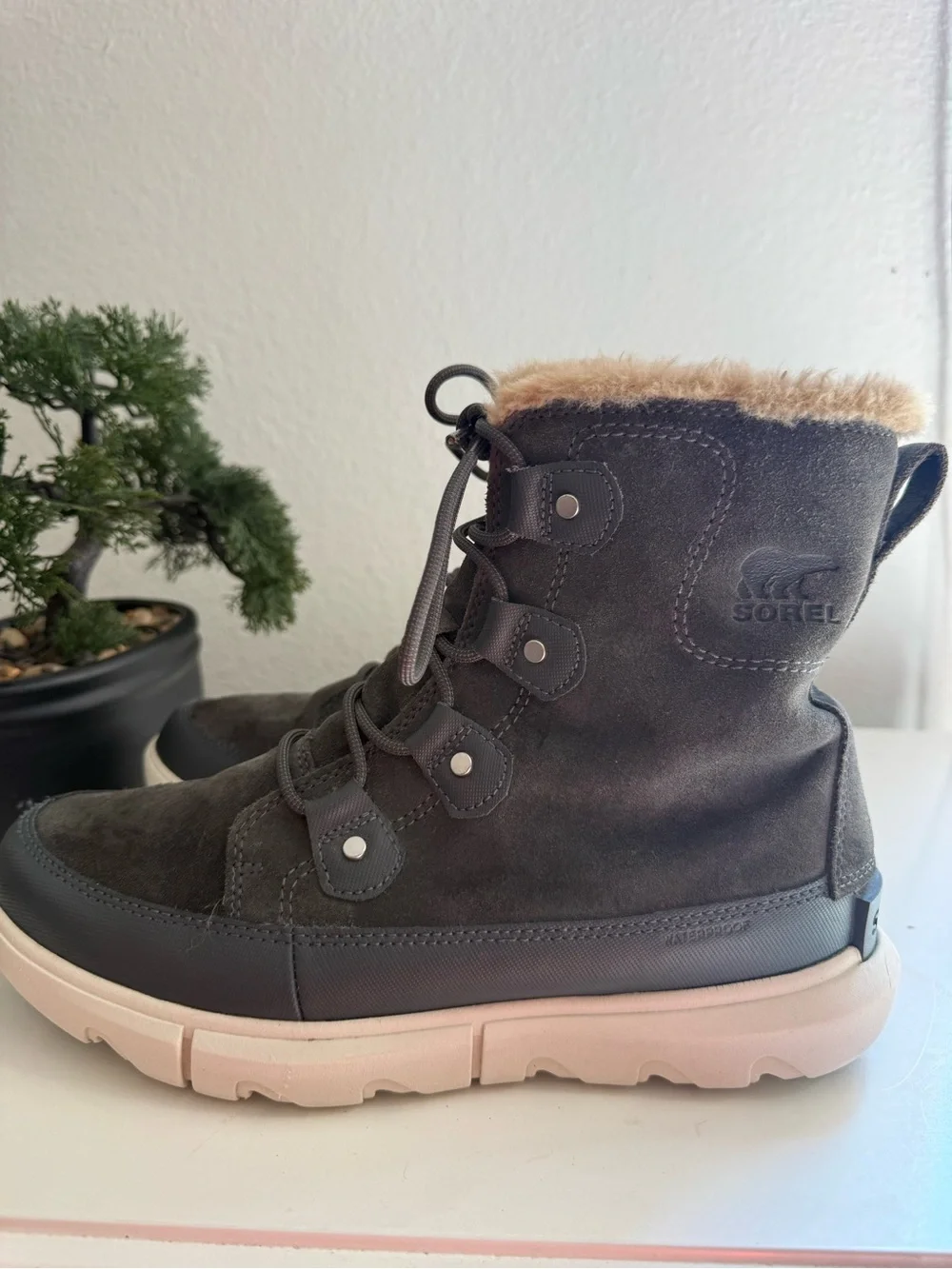 Sorel gray suede